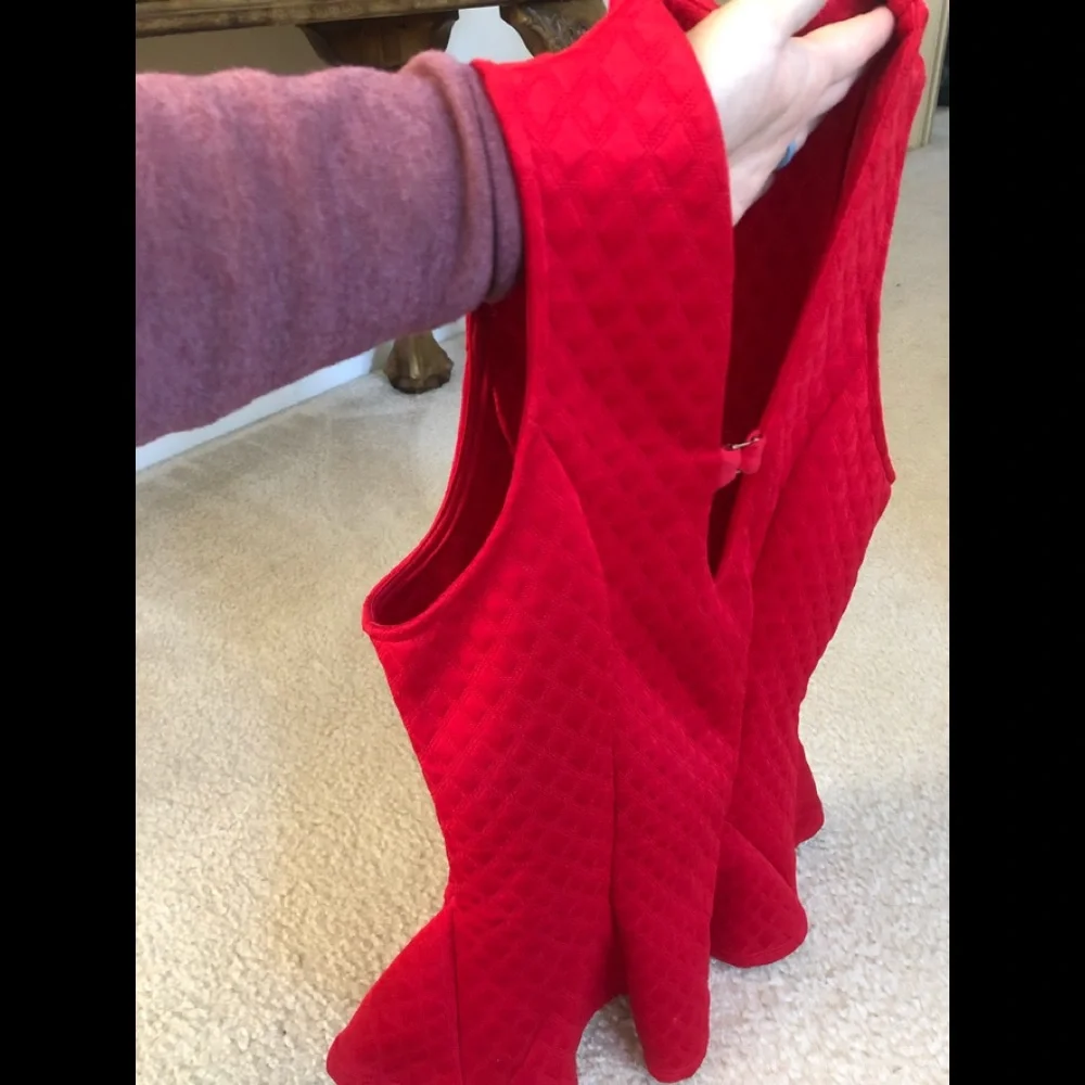 NWT Bebe Red Top - Valentines Day - Picture 3 of 5